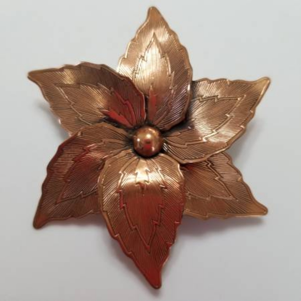 Vintage Mid-Century Copper Pinwheel Poinsettia Flower Pin Brooch W Etched Leaves